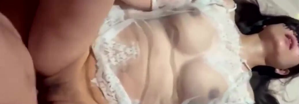 大神酒店約炮風韻美少婦各種姿勢猛操她的極品肥鮑魚