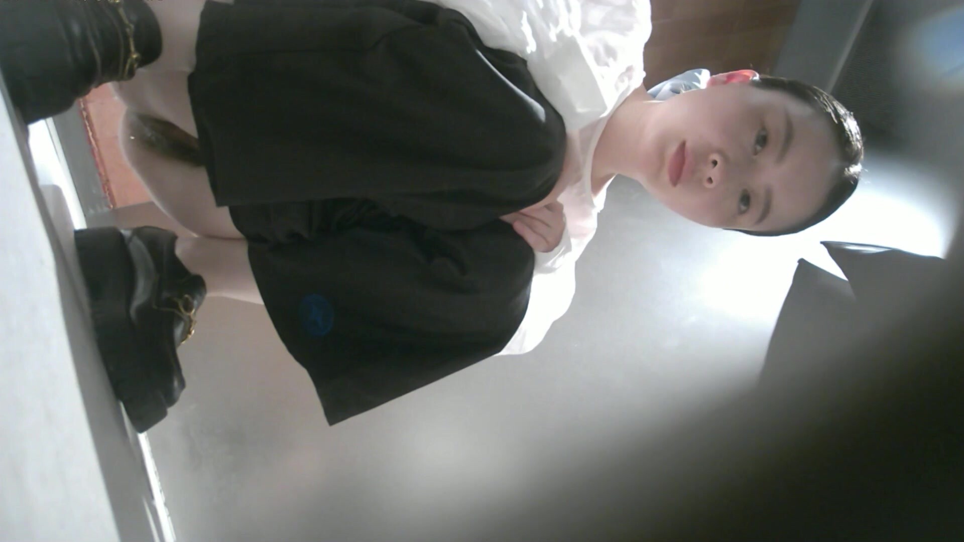 酒吧女廁全景偷拍多位高顏值小姐姐各種不同的美鮑魚