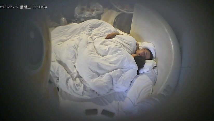 流出情趣酒店偷拍 紋身小夥和女友各種姿勢互舔熱身再激情啪啪