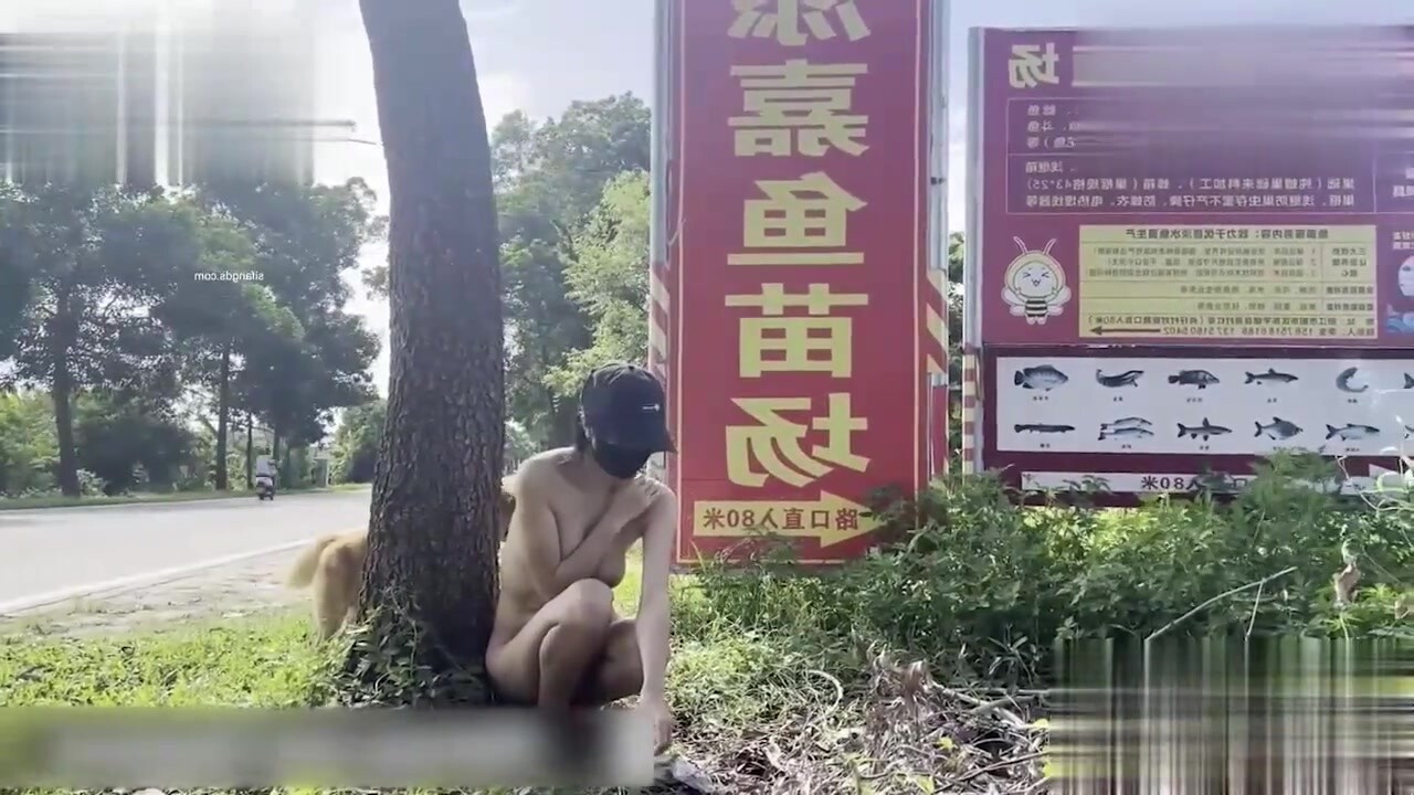 天花板露出狂人cikaimoon付費定製影片流出私處赤裸慾火焚身摩托大叔徘徊想來一場豔遇