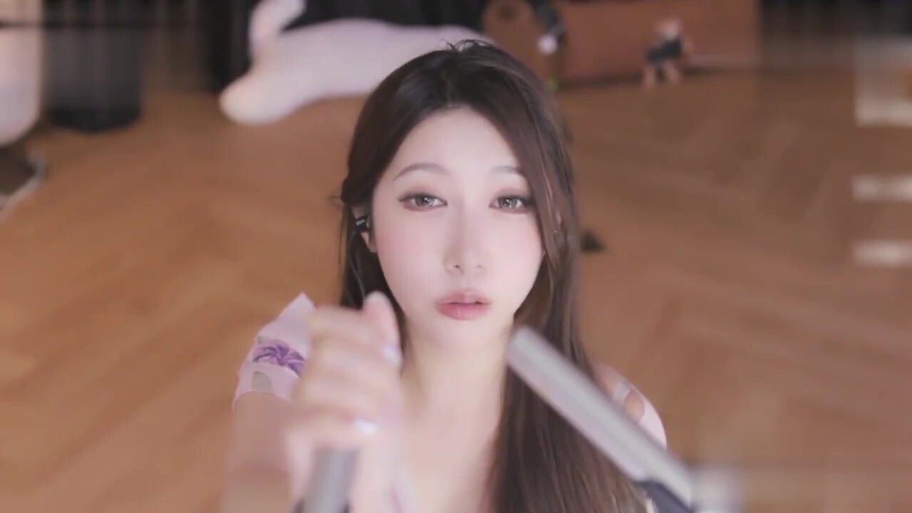 超美聲控網紅小一熟了最新直播玩劇情模擬口交做愛似在耳邊嬌喘呻吟