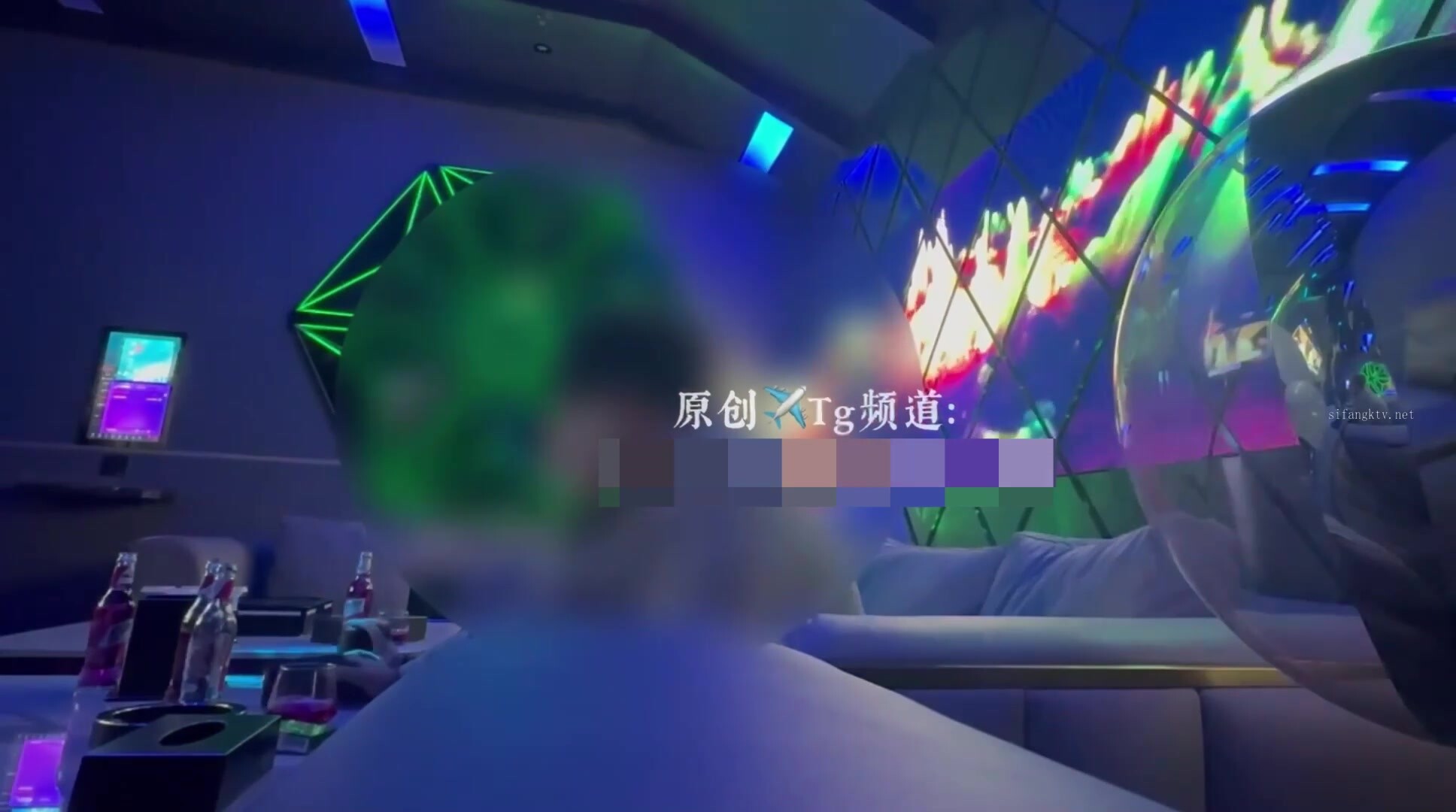 【UUS1980】約啪大神妹子裝睡 被大神摸出感覺後開房 (3)