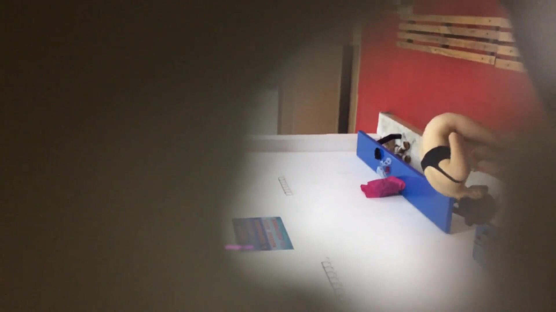 更衣室拍攝各式漂亮妹子沐浴更換泳