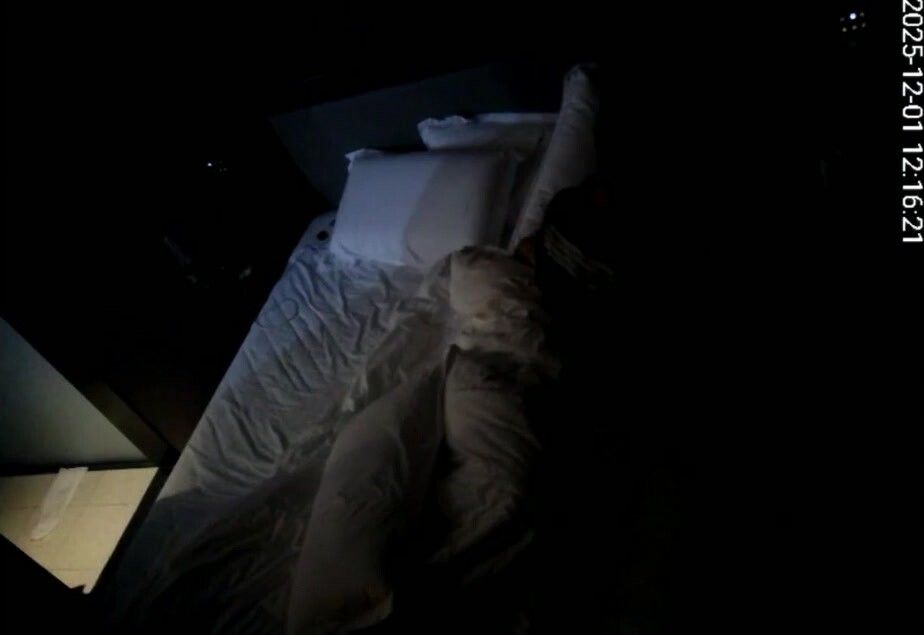 流出酒店偷拍 精品極品小白襪妹子被舔狗男友無套狠操 對白非常精彩完整版