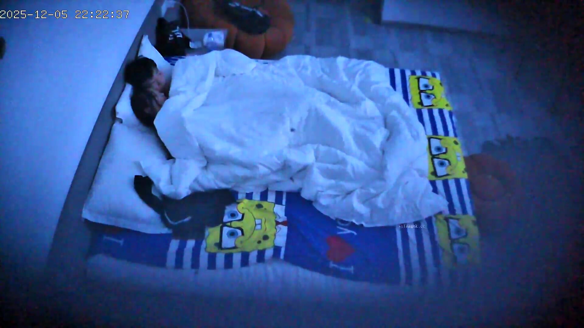 新流出酒店偷拍 年輕情侶白月光美女我見猶憐惹得男友恨不能精盡人亡連續幹了幾次 (2)