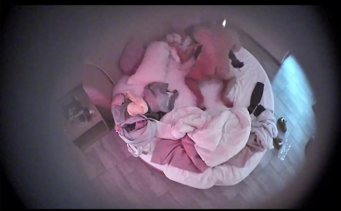 上帝視角 年輕就是玩得花 高跟絲襪都是弟弟 男人穿丁字褲見過沒 還打臉 時刻拍照記錄美好瞬間 (3)