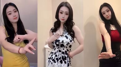 抖音輕熟女 二舅媽 包臀裙熱舞影片 揉捏紋身巨乳輕撫騷逼 挑逗畫面直擊眼球 令人慾火難耐！