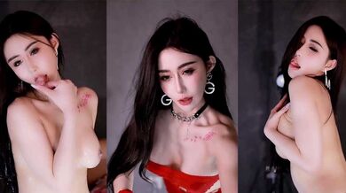 絕美裸舞主播 桃一 雙視角新作 露巨乳掰穴 玩假屌自慰 翹臀寫滿騷語 白漿淫液塗摸全身！