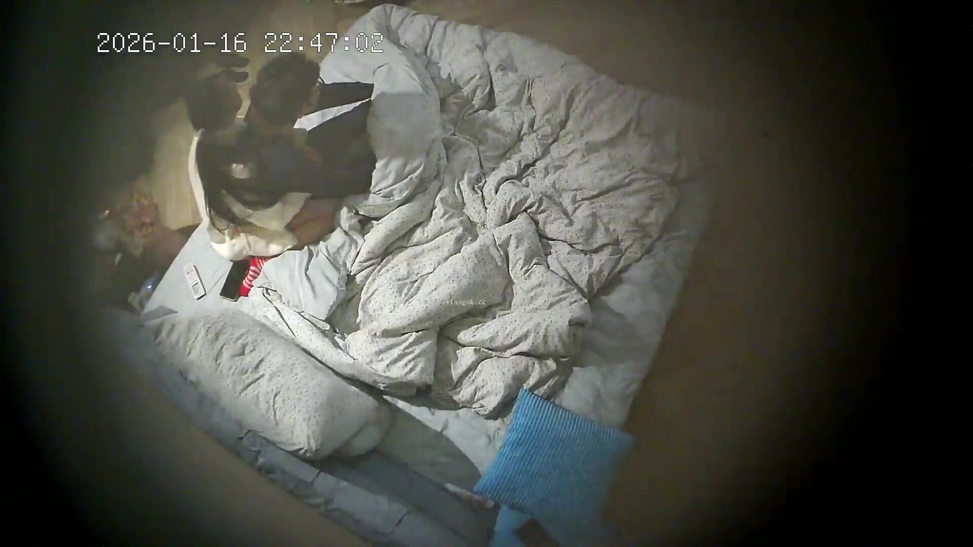 最新流出酒店偷拍 連續幾天開房的學生情侶極品白月光學生妹吃不夠脫光纏著男友強制愛(5) (3)