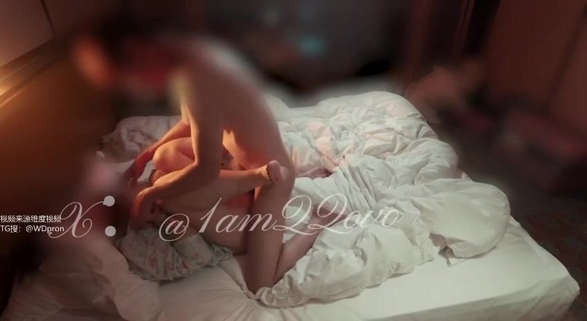 『大小姐』白富美性感尤物新檔，壓肏 後入 站立式抽插 側入 夾腿爆肏 各種姿勢抽插打樁爽翻了 (1)