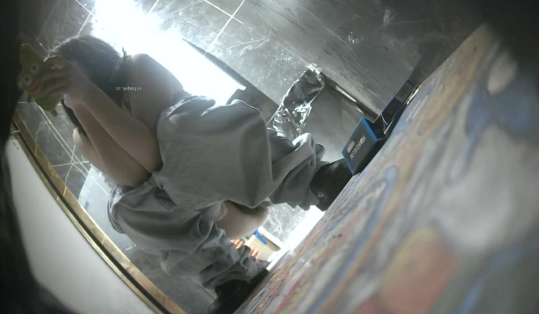 一月最新流出夜總會KTV前景偷拍小姐尿尿幾個性感長靴大長腿美女