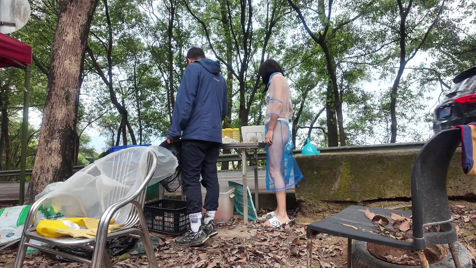 【cikaimoon】最新景區一日遊，炸裂露出一路上回頭率百分百，環衛工小商販們一個個都目瞪口呆 (3)