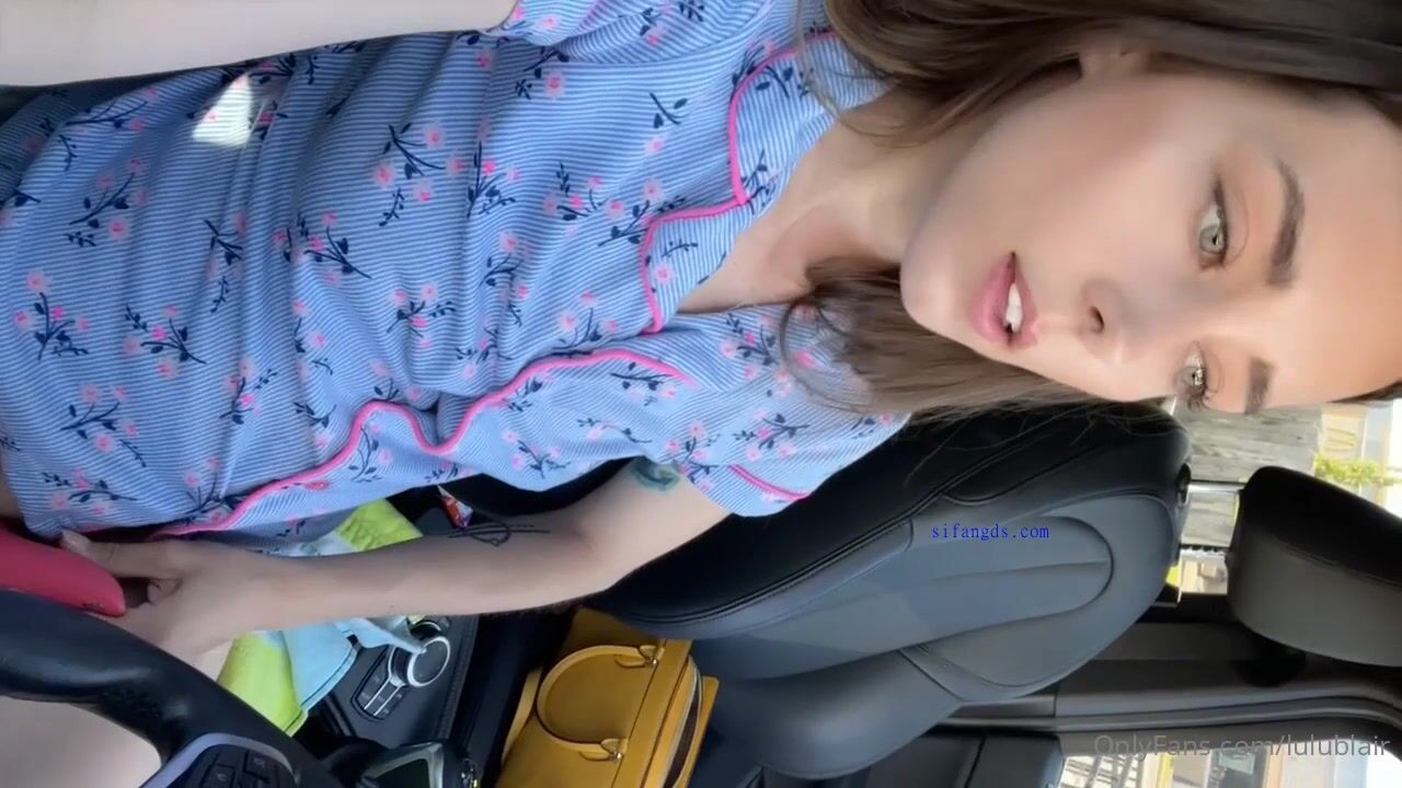 【lulublair】最新流出肥大生殖器，極致反差甜心福利⑧，多種巨物自慰陰道極限擴張擴陰看子宮(8) (3)