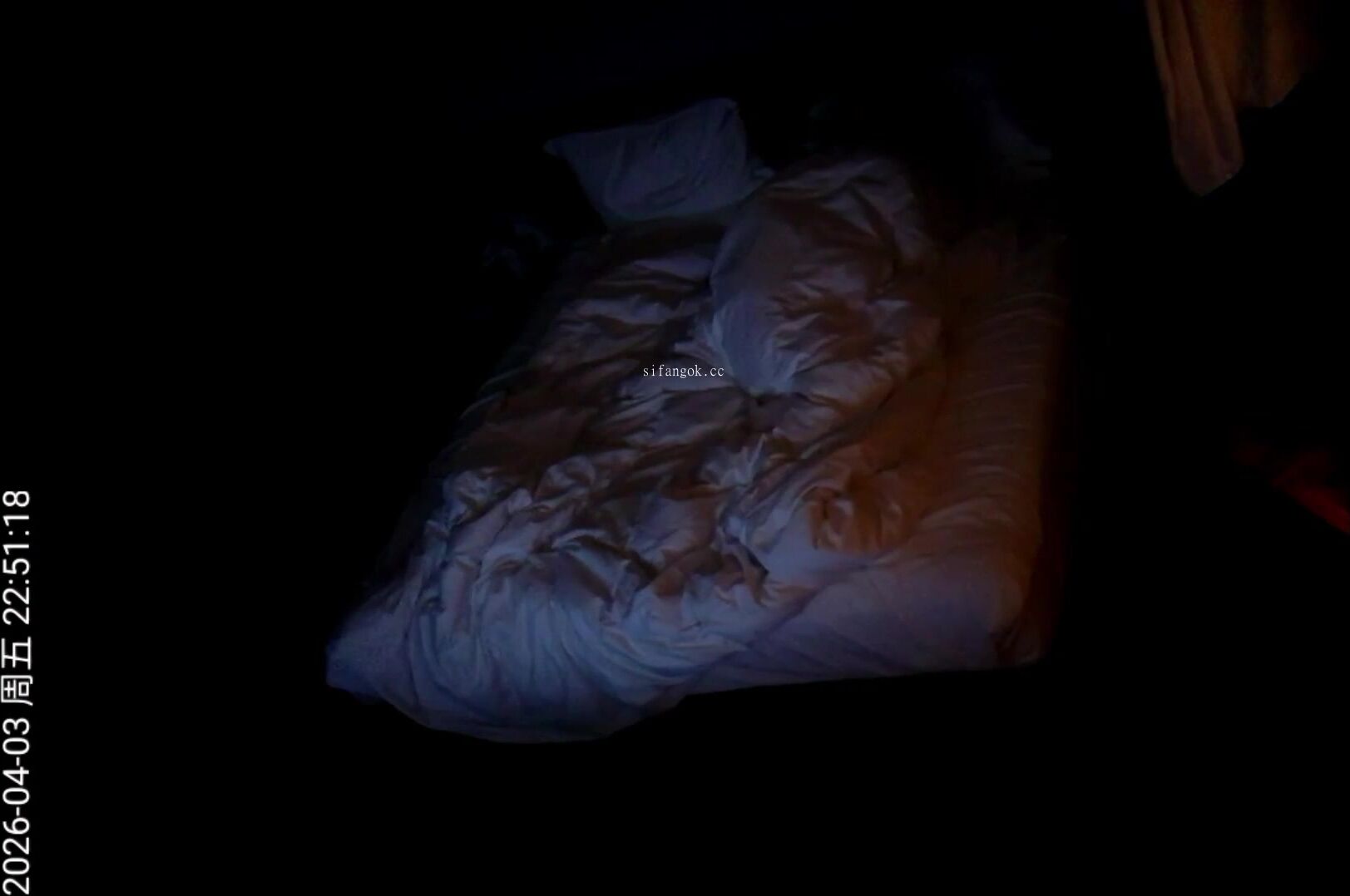 流出天眼酒店偷拍 極品大學生情侶高校清純女大和男友三天操了十幾次原始碼獲取1080P高畫質版 (3)