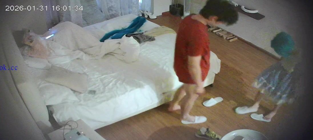 流出酒店偷拍 cos圈真亂兩個角色扮演的小年輕在酒店亂搞 (1)