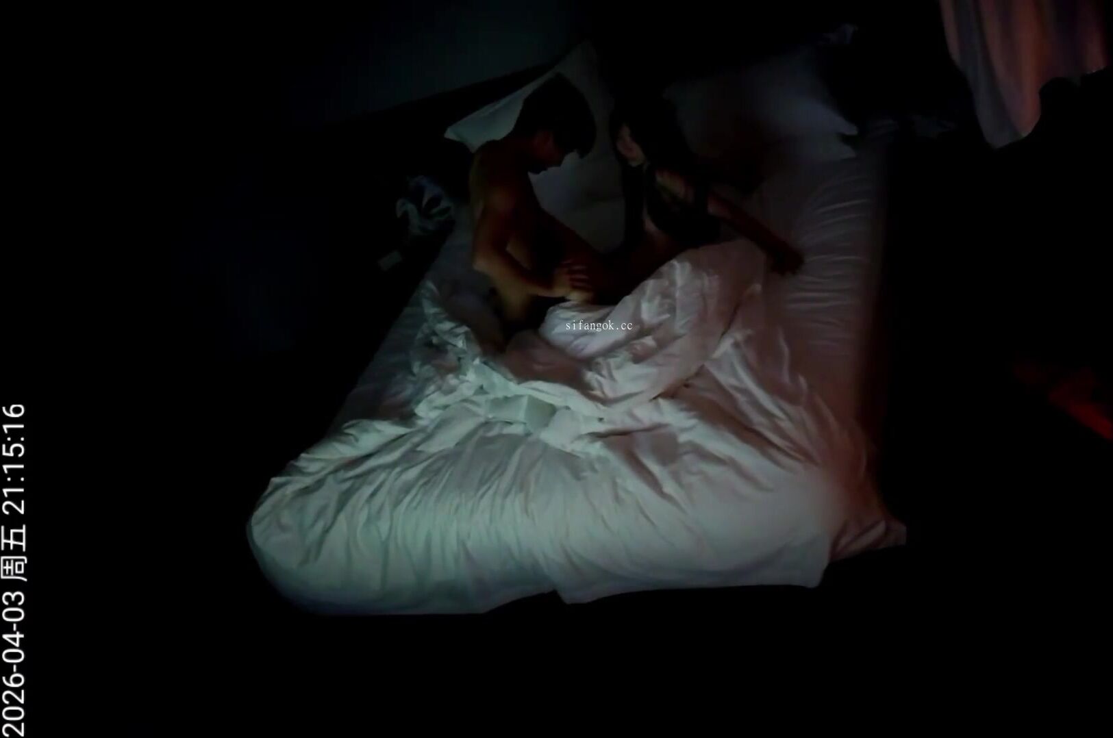 流出天眼酒店偷拍 極品大學生情侶高校清純女大和男友三天操了十幾次原始碼獲取1080P高畫質版 (2)