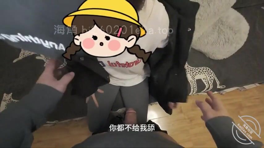 和女兒第一次在樓道口交，在沙發做愛，及時行愛的一天