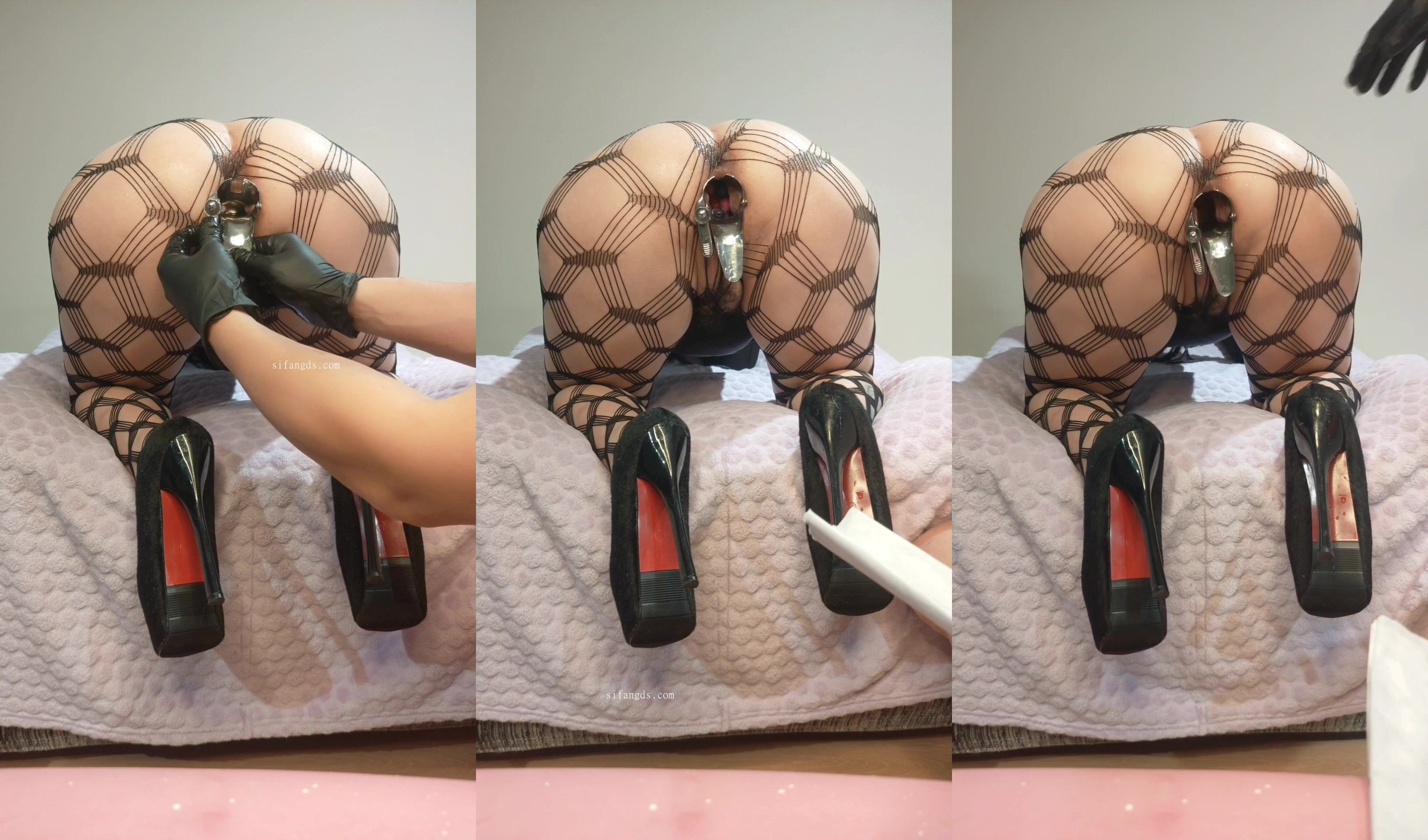 【肉臀淫妻任人騎】超級綠帽肥臀騷妻福利⑴，雙洞開發異物3P4P極度炸裂 (2)