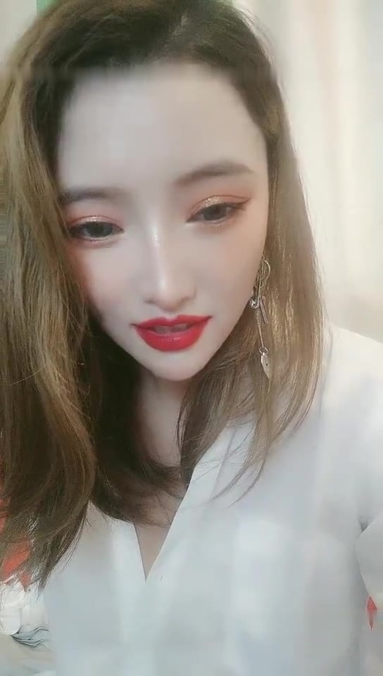 高顏值苗條妹子沙發自摸跳蛋自慰 浴室洗澡濕身誘惑用水衝逼逼非常誘人 很是誘惑喜歡不要錯過