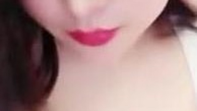 身材豐滿巨乳網紅臉妹子漏逼自摸秀 逼逼居然還很粉嫩毛毛比較多 呻吟誘惑喜歡的不要錯過