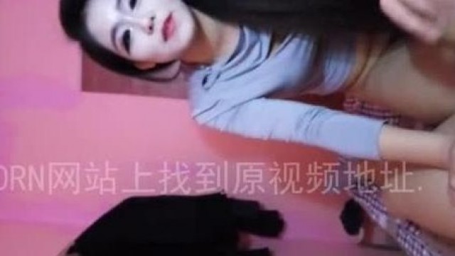 對白也太精彩了！600元按摩店 找到個年輕貌美的小妹 提供口爆服務