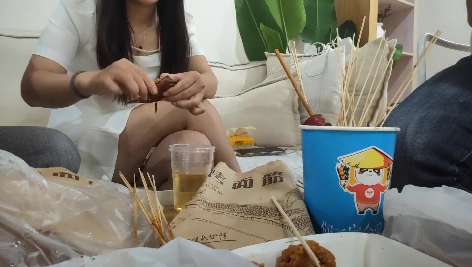 【情感老男孩】泡良精彩鉅作為人師婊平日太壓抑，返場了女老師喝多上頭 變得很開放 太反差，身體是誠實的