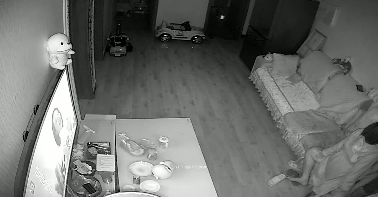 家庭攝像頭破解入侵真實偸拍男女各種激烈性生活出租房情侶上演教科書式性愛  (25)