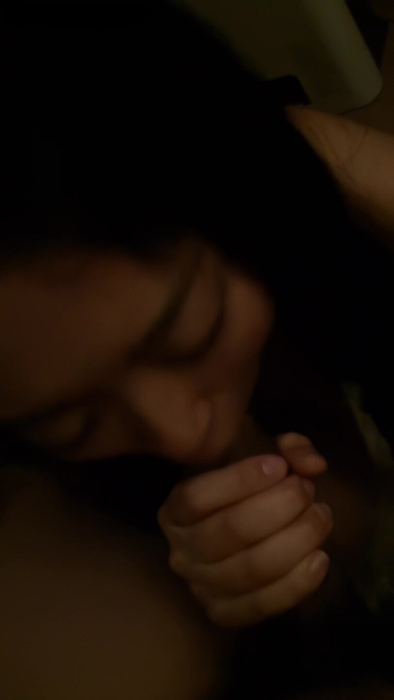 【雲盤洩密】白富美被男友拍下豔照，小提琴手，氣質反差婊，床上淫娃口交毒龍都熟悉 (3)