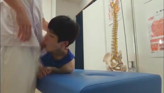 (誘姦美少年) (完整版) 按摩性侵美少年弟弟粉嫩可愛強制推倒配種洩慾