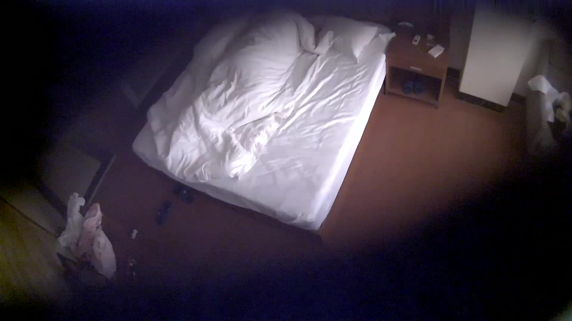 《監控破解》起碼有300斤的大肥豬酒店約炮顏值身材不錯小姐姐不知道這樣的一炮得花多少錢