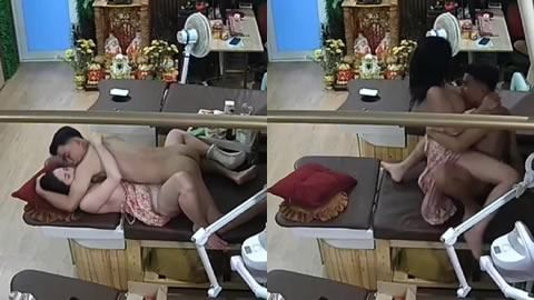 大奶漂亮老闆娘 在美容院偷情 被小夥又親奶又舔逼 衣服不脫就開車 操一半想起來門沒有關