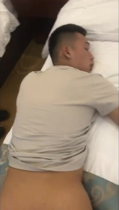 沉睡的魔咒,無套猛操180超帥體育生
