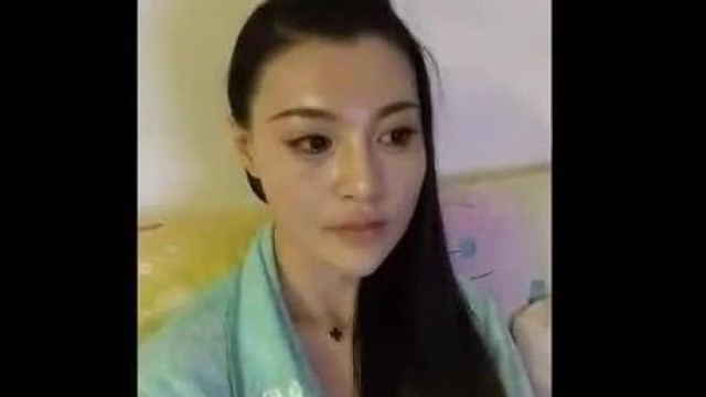 財子撩妹-財子冒充土豪撩妹影片第一部