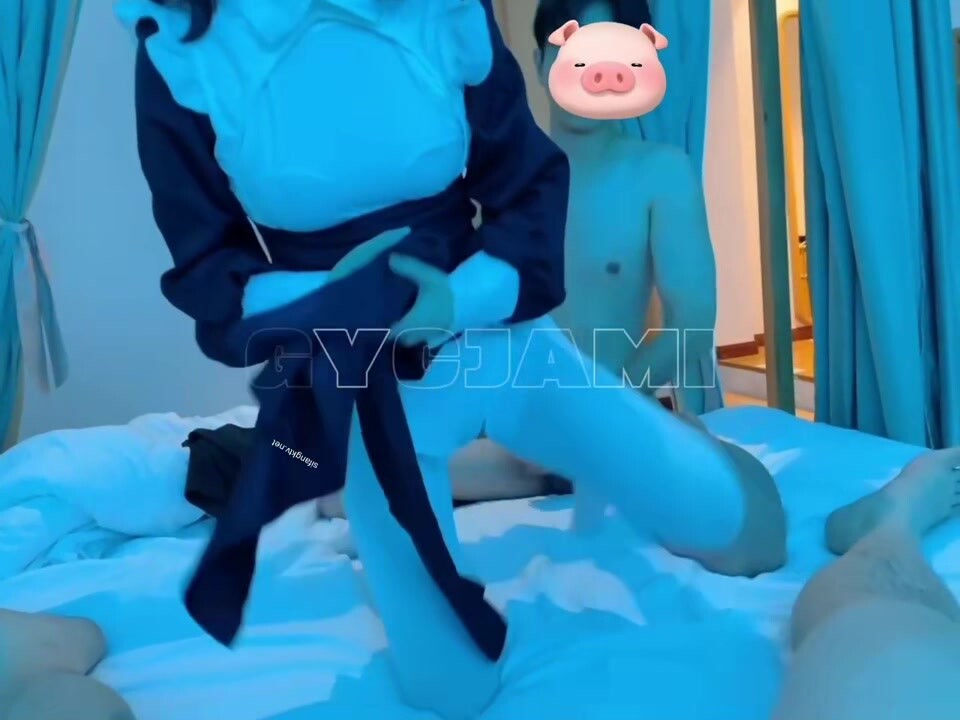 可欲可甜，萌萌噠福利姬【GYCJami】福利，各種制服啪啪，3P，紫薇，年齡雖輕但母狗屬性拉滿 (3)
