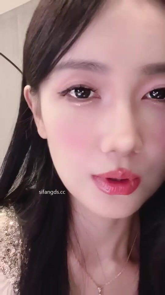 重磅 bigo 女神【寧依純】5K鑽 密碼房 跳蛋誘惑 尺度拉滿 (1)