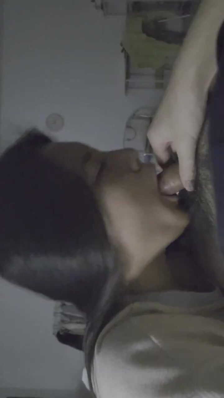 極品少婦超高顏值的輕顏小少婦，被各種內射，精液緩緩從逼內流出，鮑魚吞白汁！ (1)