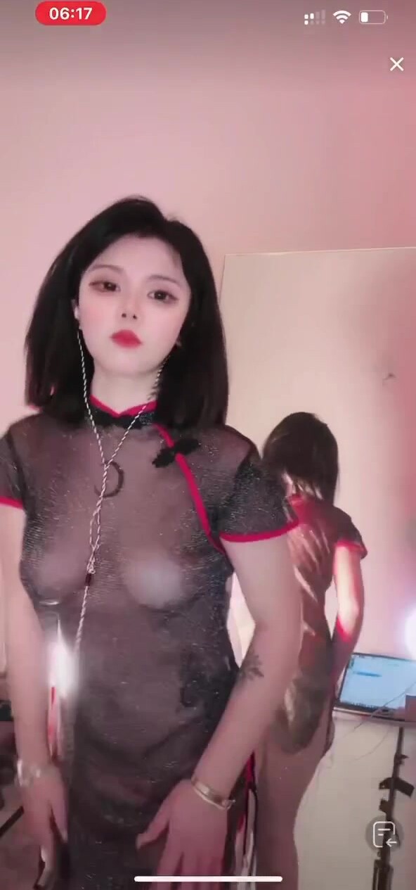 魔手外購即日更新《瘋狂抖音》（女神自拍噓噓） (3)