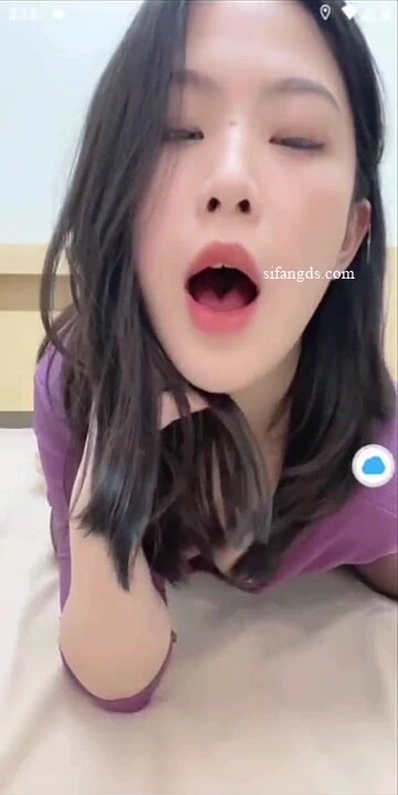 某房最新流出一對一大屁股小姐姐賣力的把自己玩高潮痙攣