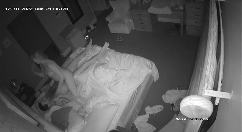 【破解家庭攝像頭】偷拍夫妻啪啪5及單女單男外洩合集 (6)