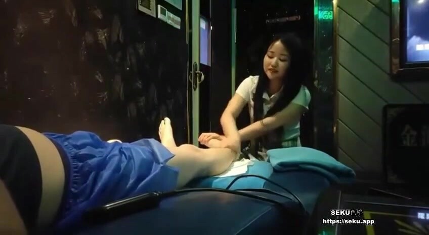 足浴17號女技師，為了草這個良家妹子連續一星期點她終於抱得美人歸