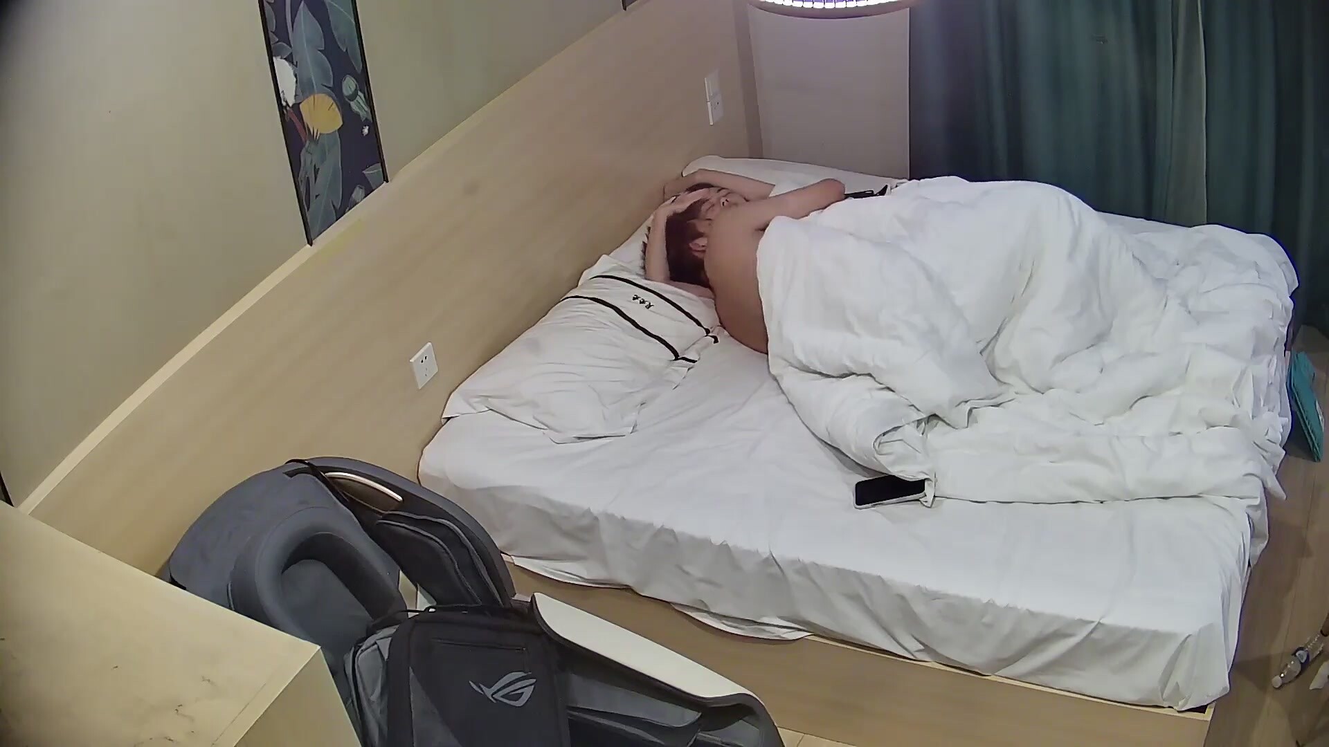 新流出安防酒店高畫質偷拍絕美校園女神趕在零點前和男友盡情釋放9月最佳