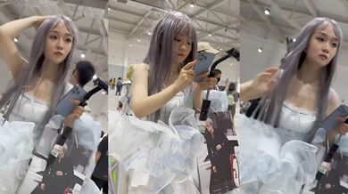 動漫展街拍抄底福利！甜美長腿女coser白色內褲勒逼全露 底褲清晰可見撩人到爆！