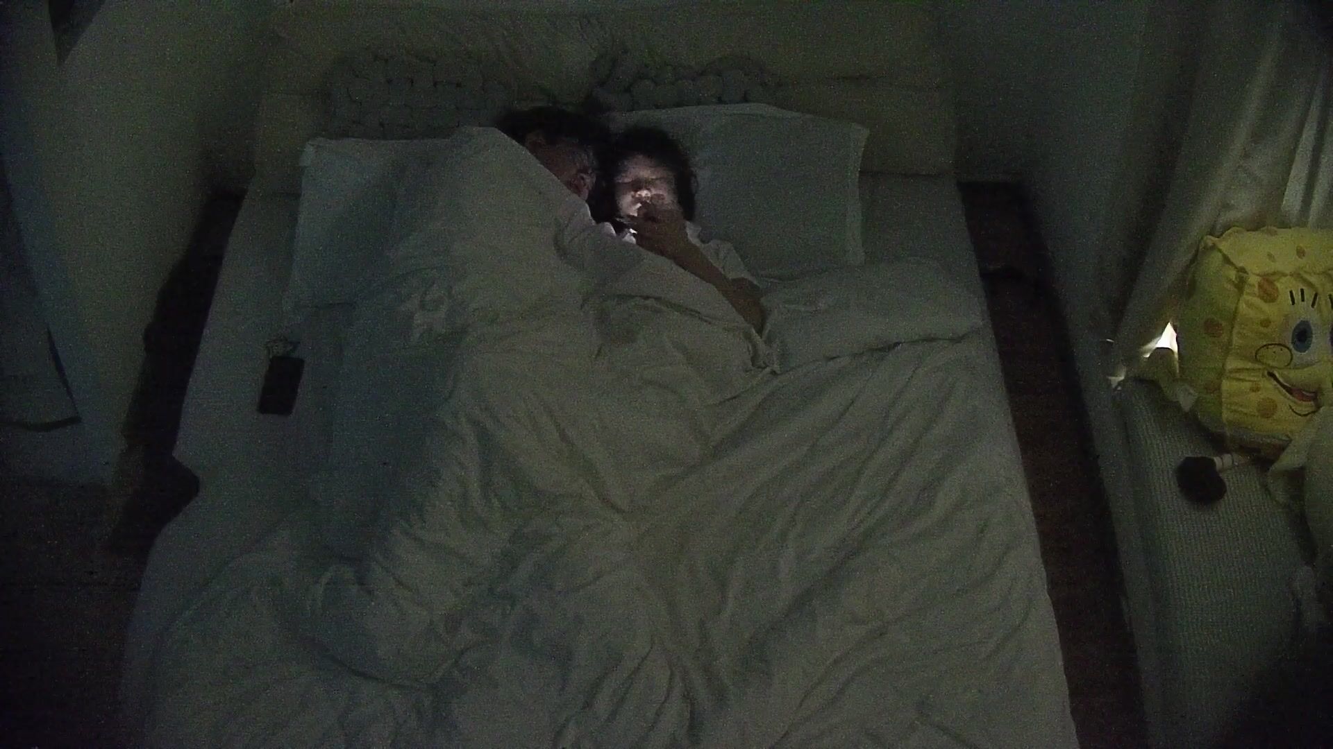 情趣酒店偷拍 很漂亮的小美女 又被一個胖子給操了 幾個小時裡連操了好幾次 喜歡把小美女放在上面頂 (1)