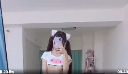吃土的媛媛_制服自慰