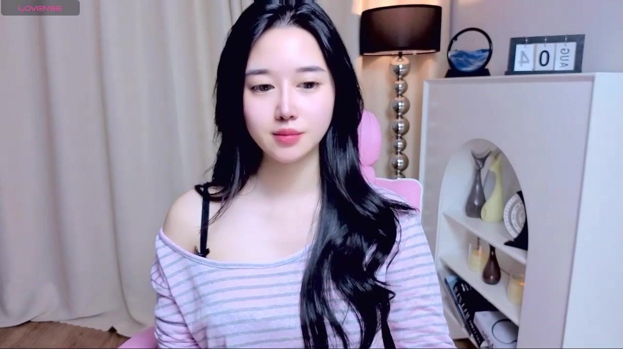 女神之光美呆了【miuu】白嫩發光，乾淨鮑魚~絕美蜜桃~道具自慰 (3)