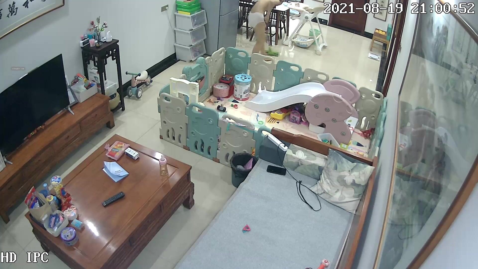 【破解摄像头】各类家庭换衣女大学生宿舍日常生活7V (5)