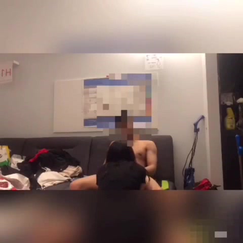 在客廳和F罩女友沙發上做愛 口交 超級大奶很誘人（上）