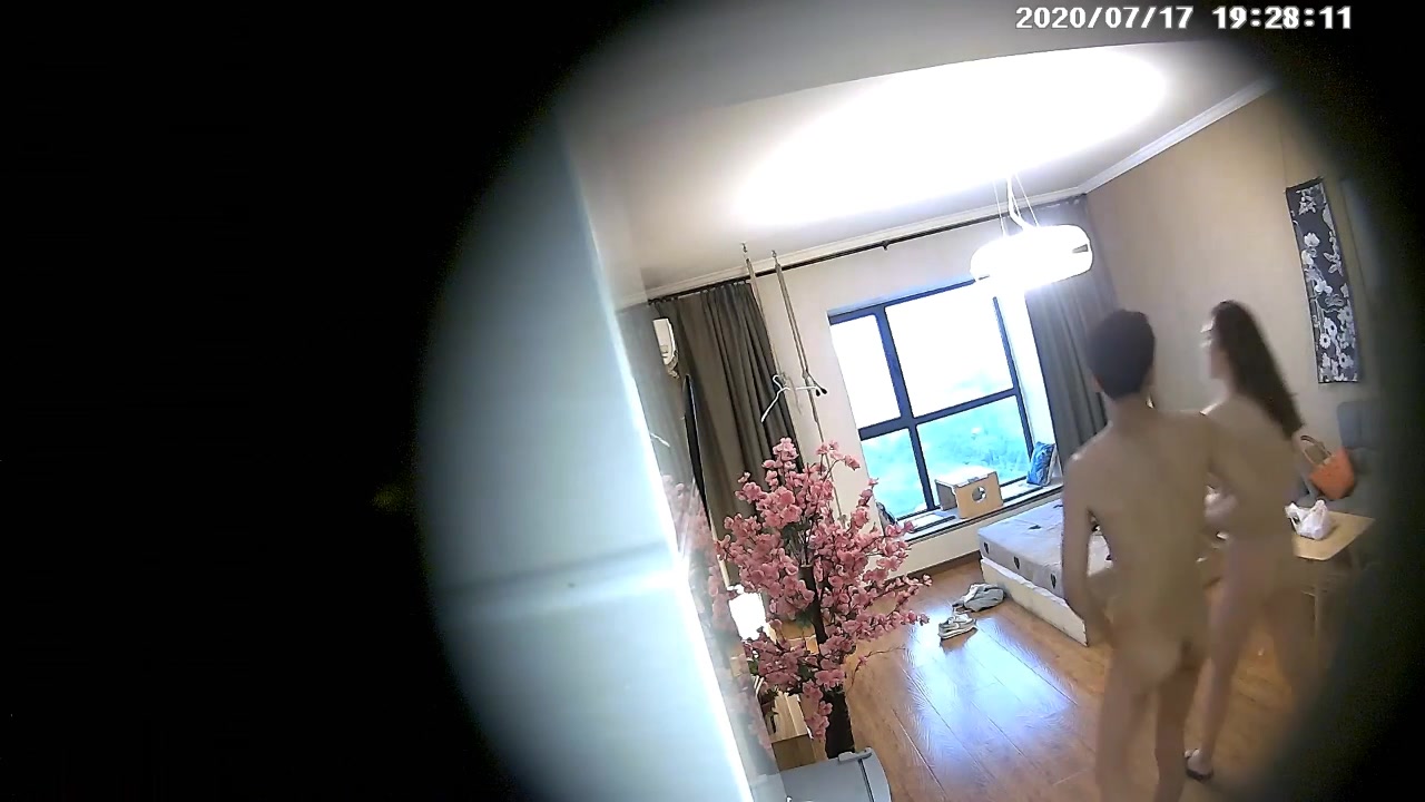 2020.7月流出主題酒店攝像頭偷拍高挑氣質御姐被大屌男友猛力插插