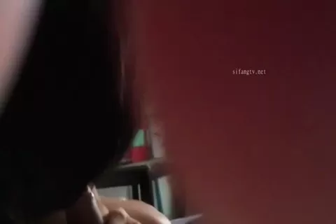 台灣本土自拍 某學院派美女劉青梅和健身教練男朋友激情做愛視頻流出 被幹到全身抽搐,叫床呻吟超大聲 台灣本土自拍 某學院派美女劉青梅和健身教練男朋友激情做愛視頻流出 被幹到全身抽搐,叫床呻吟超大聲